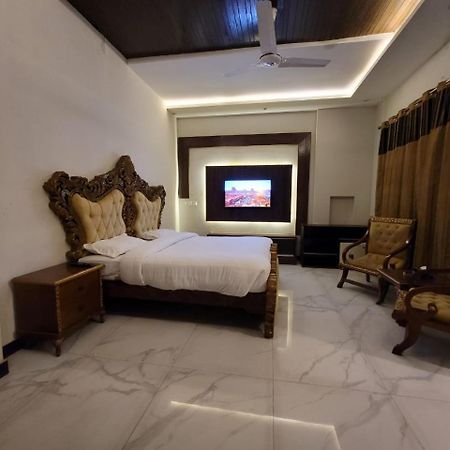 Palm Tree Hotel Лахор Экстерьер фото